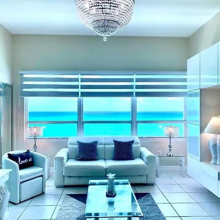 Large Luxurious Direct Ocean Front Penthouse Or Deluxe One Bedroom Ocean Front Condo-Free Parking-